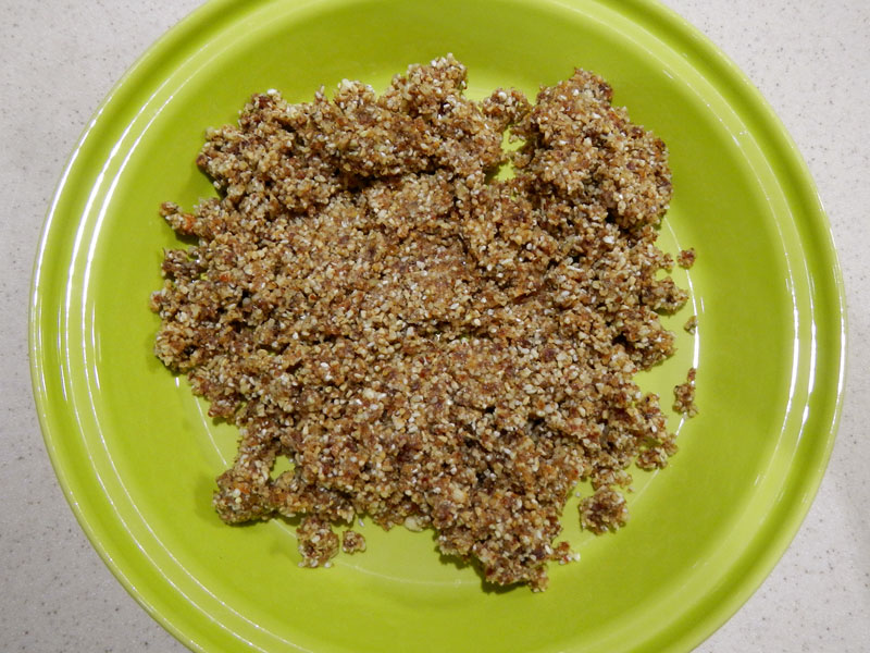 /2012/08/basic-nut-crust/images/nutcrustplate.jpg