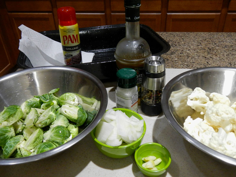 /2012/08/roasted-brussels-sprouts/images/brusselsetup.jpg