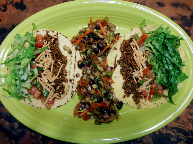 /2012/08/vegan-taco-filling/images/tacodinnerplate.jpg