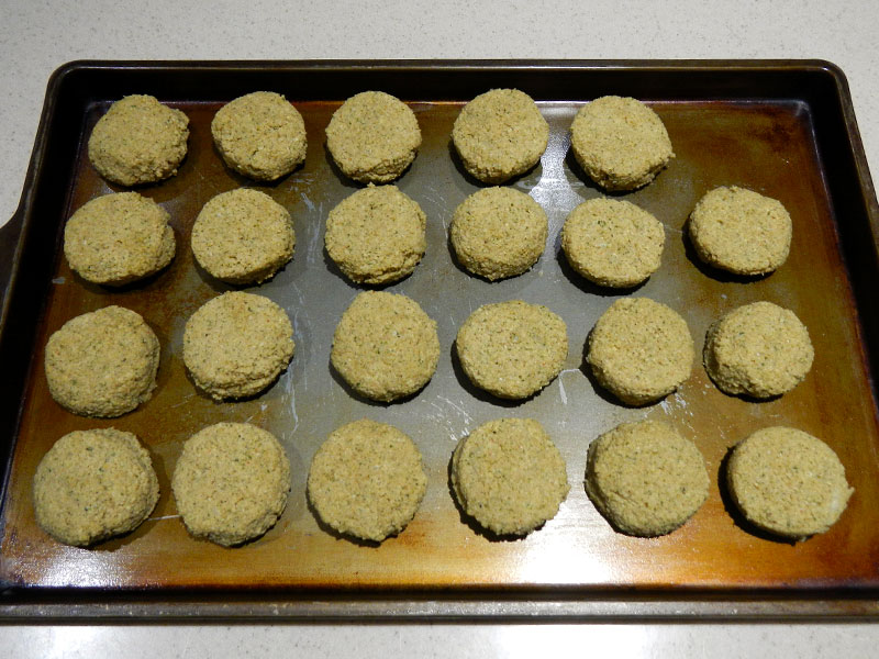 /2012/09/baked-falafel/images/bakedfalafeltray.jpg