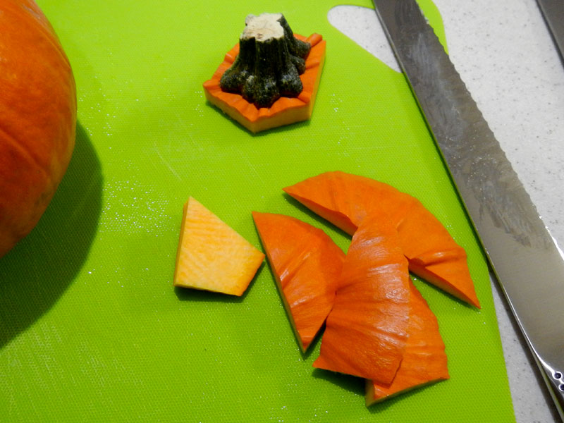 /2012/10/in-the-kitchen-cooking-pumpkin/images/pnkncooktopsave.jpg