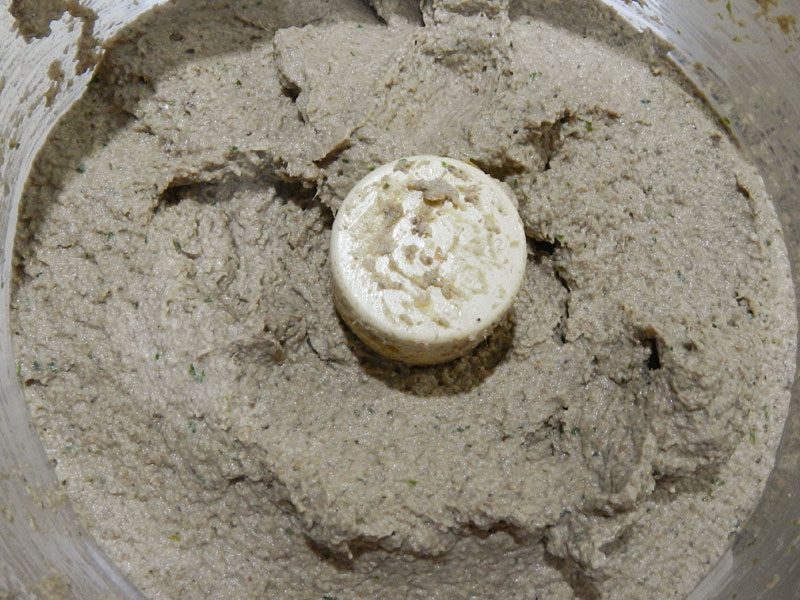 /2012/11/walnut-mushroom-pate/images/wmpatepaste.jpg